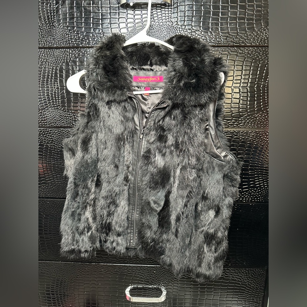 FAUX FUR VEST
